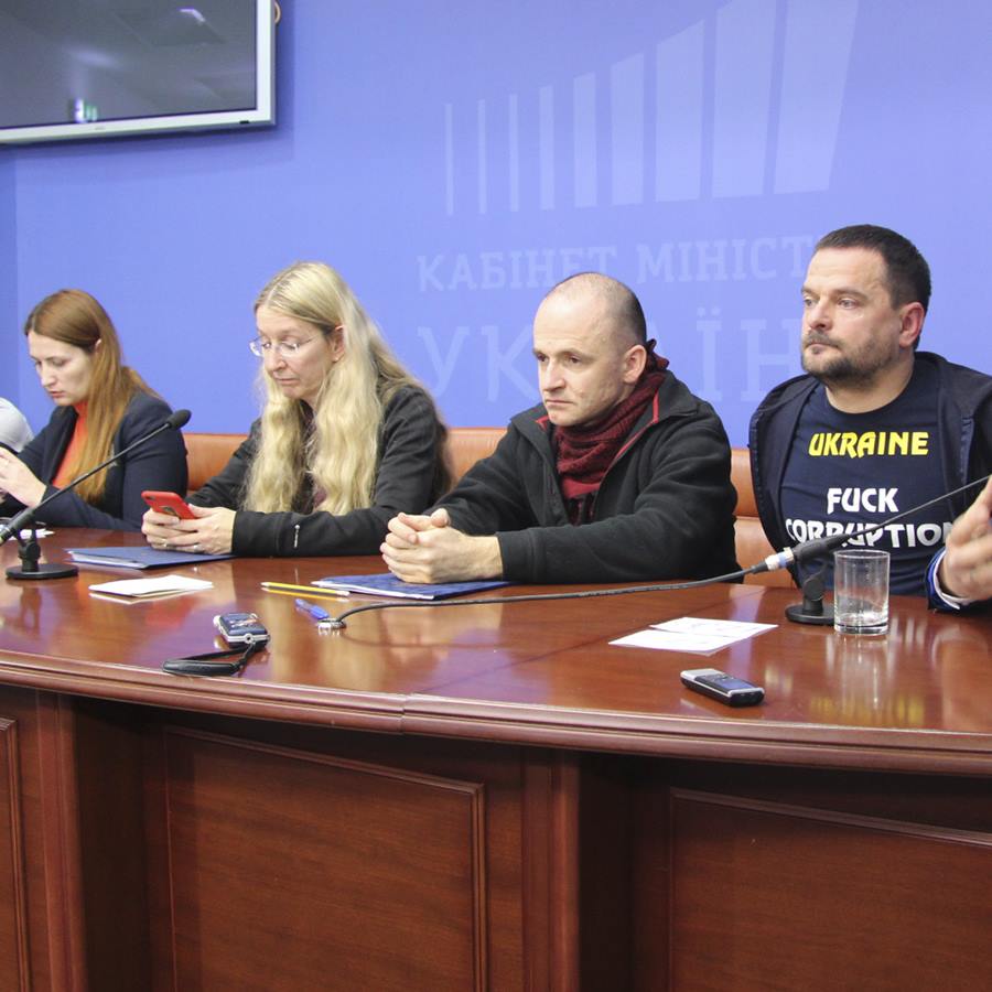 Пациентскими движение Украины выступил в поддержку команды МЗ